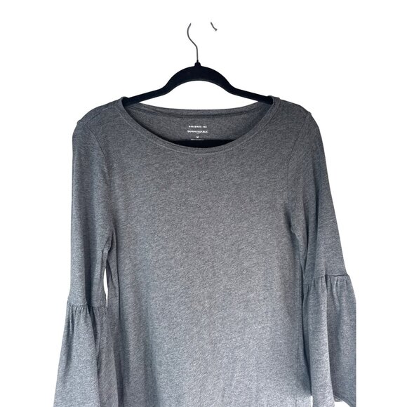 2/$30 Banana Republic Medium Designer Tee Belle Sleeve Top Gray - Picture 8 of 14